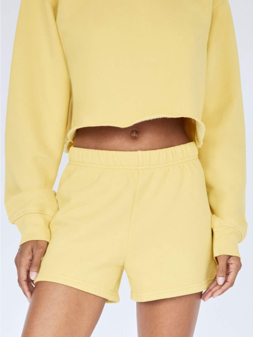NWT Aritzia TNA Cozy Sweatfleece Perfect Hi-Rise Mini Short Yellow Size Small